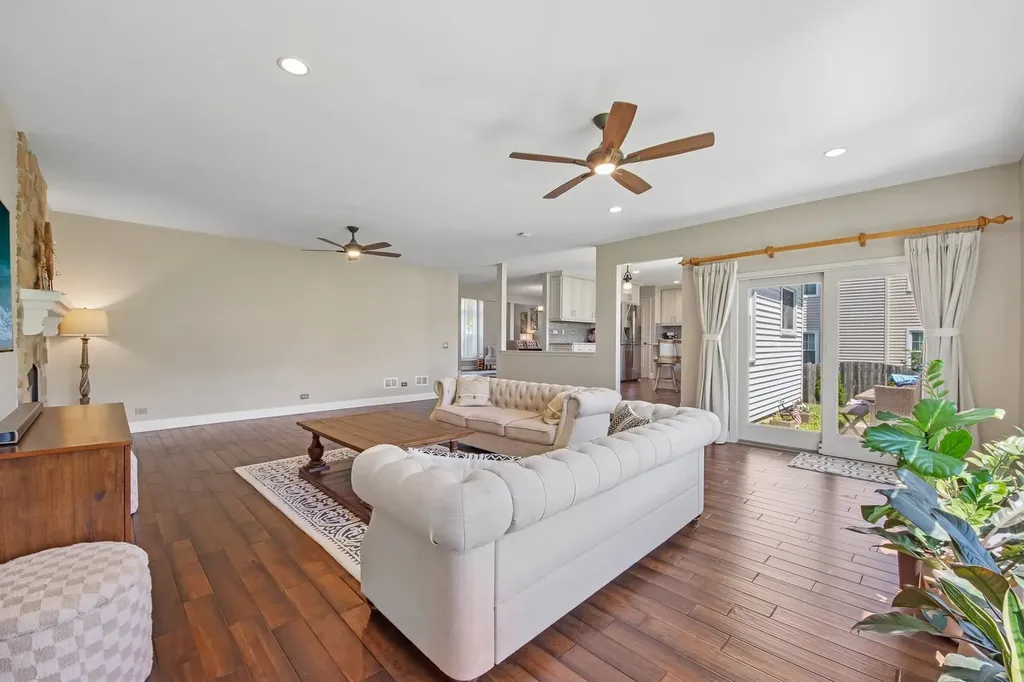 823 Warwick Lane Lake Zurich IL 60047
