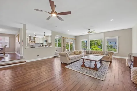 823 Warwick Lane Lake Zurich IL 60047