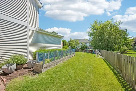 823 Warwick Lane Lake Zurich IL 60047