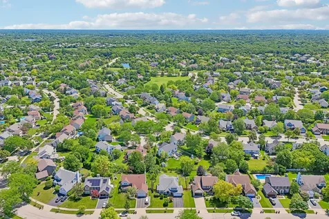823 Warwick Lane Lake Zurich IL 60047