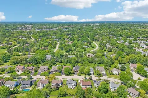823 Warwick Lane Lake Zurich IL 60047