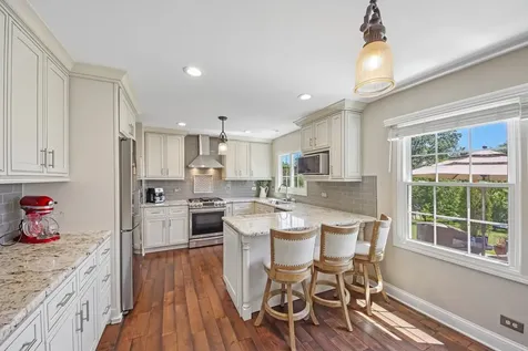 823 Warwick Lane Lake Zurich IL 60047