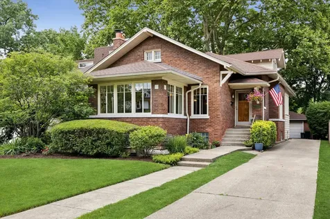 210 Gage Road Riverside IL 60546