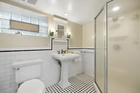 210 Gage Road Riverside IL 60546