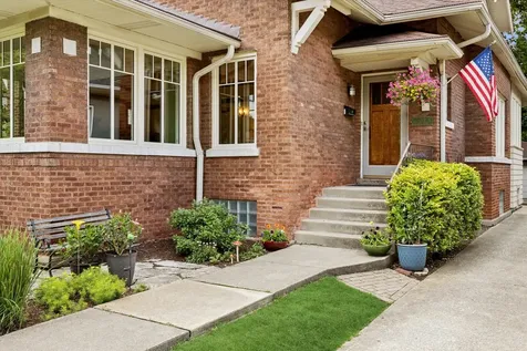 210 Gage Road Riverside IL 60546