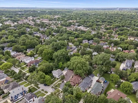 210 Gage Road Riverside IL 60546
