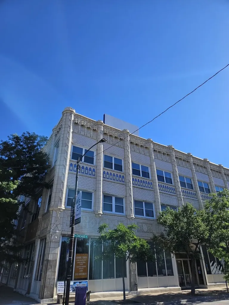 809 North Racine Avenue Chicago IL 60642