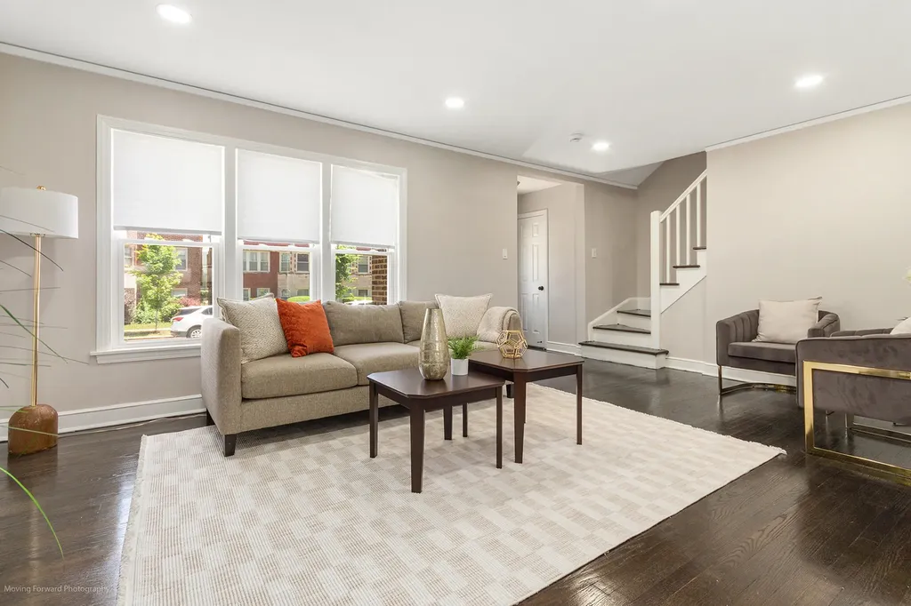 9432 South Bishop Street Chicago IL 60620