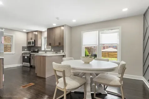 9432 South Bishop Street Chicago IL 60620