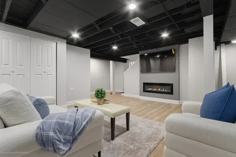 9432 South Bishop Street Chicago IL 60620