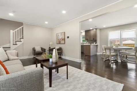 9432 South Bishop Street Chicago IL 60620