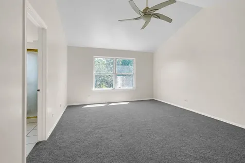 1853 Lake Shore Court Romeoville IL 60446