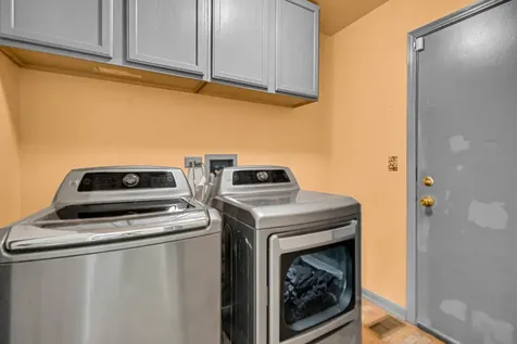 1853 Lake Shore Court Romeoville IL 60446