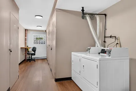 415 South Maple Avenue Oak Park IL 60302