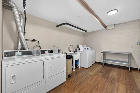 415 South Maple Avenue Oak Park IL 60302