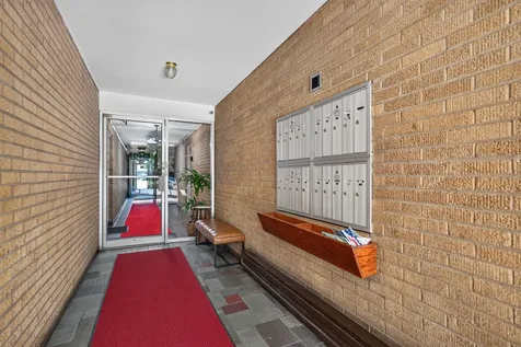 415 South Maple Avenue Oak Park IL 60302