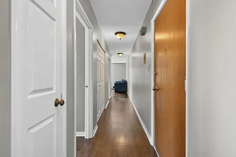 415 South Maple Avenue Oak Park IL 60302