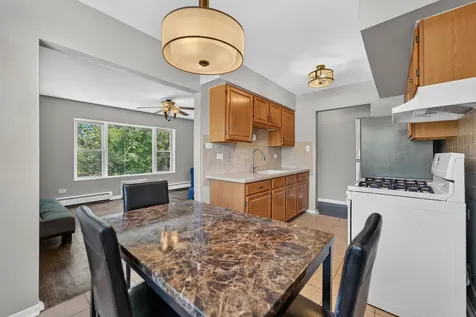 415 South Maple Avenue Oak Park IL 60302