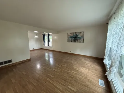 417 Bristol Way Cary IL 60013