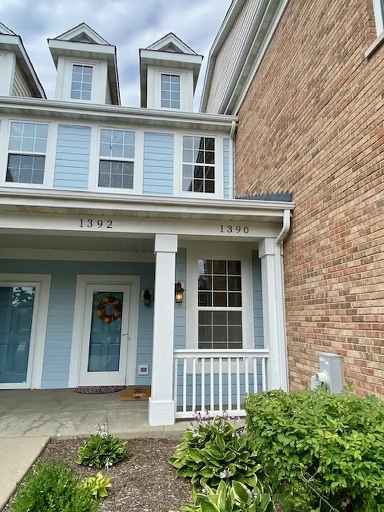 1390 Scarboro Road Schaumburg IL 60193