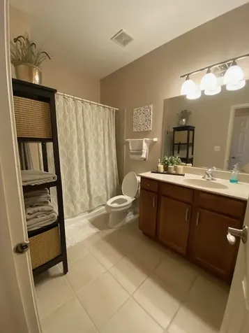 1390 Scarboro Road Schaumburg IL 60193