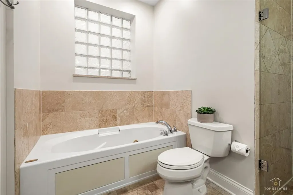 1541 West Montana Street Chicago IL 60614