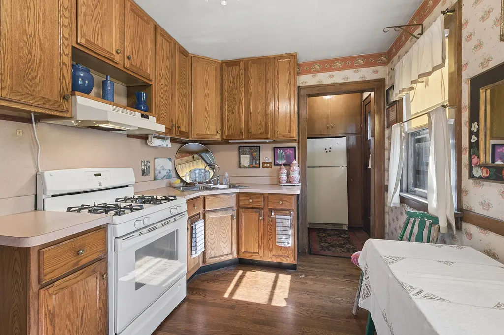 2636 Burr Oak Avenue Blue Island IL 60406