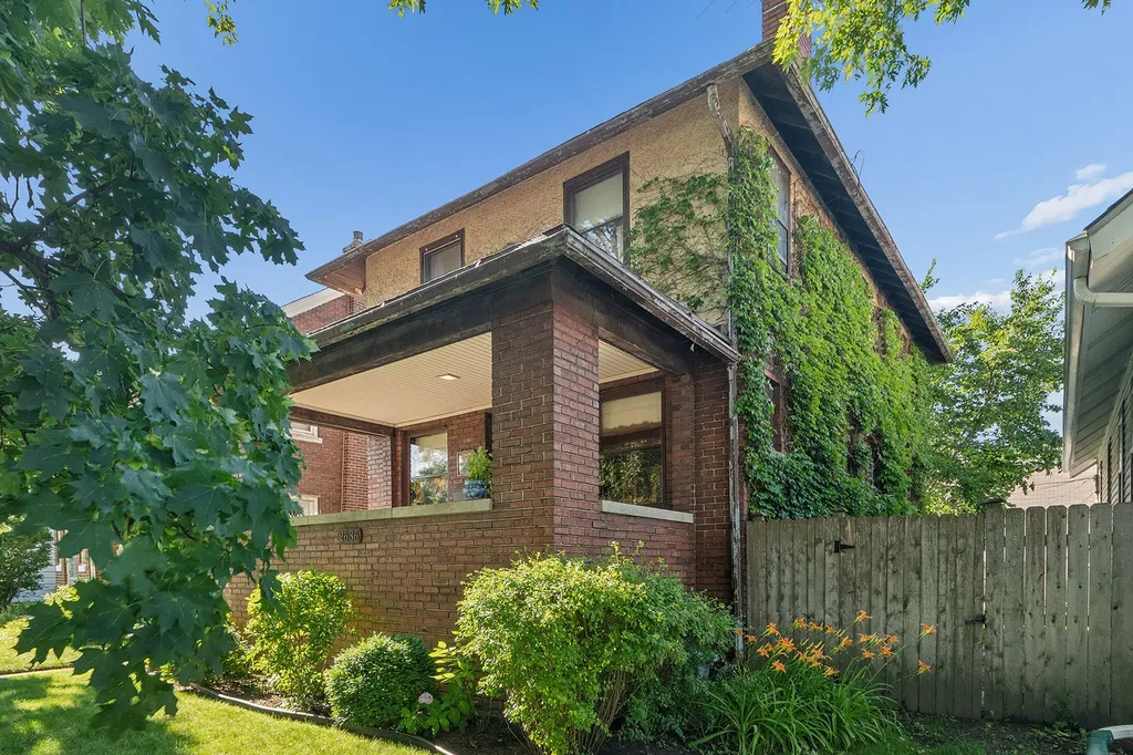 2636 Burr Oak Avenue Blue Island IL 60406