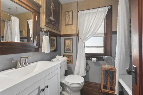 2636 Burr Oak Avenue Blue Island IL 60406