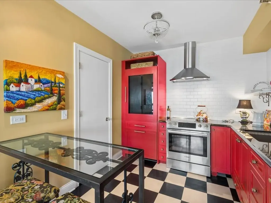 512 North Mcclurg Court Chicago IL 60611