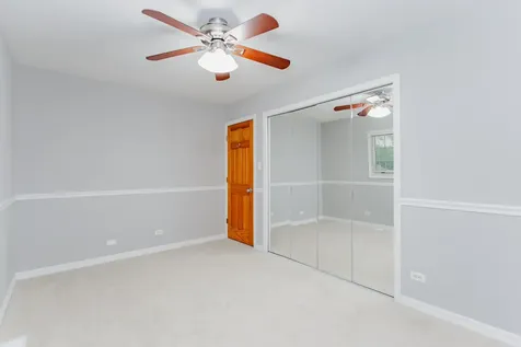 525 Briarcliff Lane Hoffman Estates IL 60169