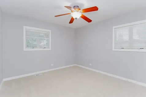 525 Briarcliff Lane Hoffman Estates IL 60169