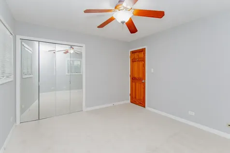525 Briarcliff Lane Hoffman Estates IL 60169