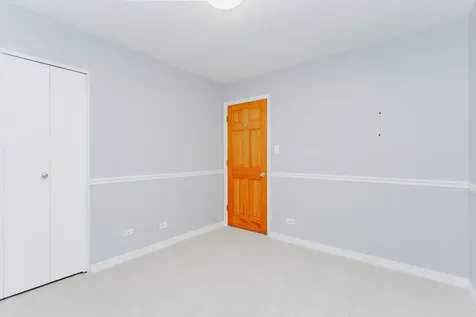 525 Briarcliff Lane Hoffman Estates IL 60169