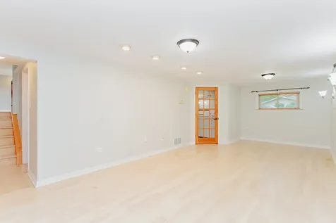 525 Briarcliff Lane Hoffman Estates IL 60169