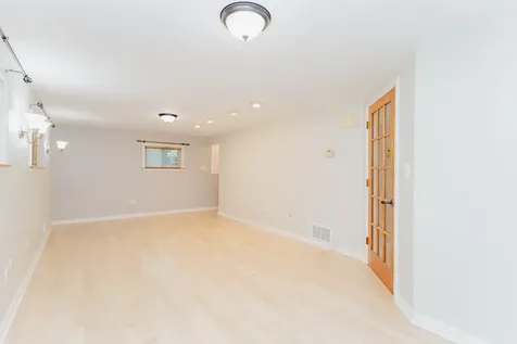 525 Briarcliff Lane Hoffman Estates IL 60169