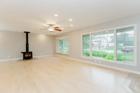 525 Briarcliff Lane Hoffman Estates IL 60169