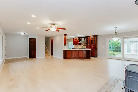 525 Briarcliff Lane Hoffman Estates IL 60169