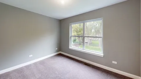 89 West Paw Paw Avenue Cortland IL 60112