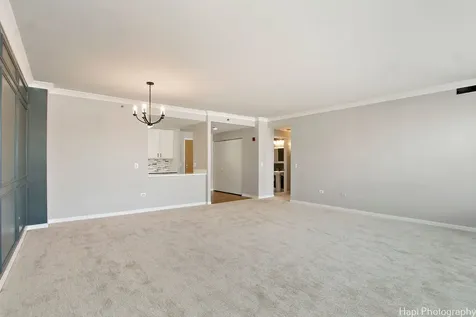 77 South Evergreen Avenue Arlington Heights IL 60005
