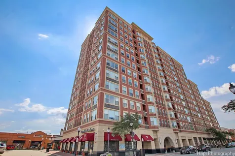 77 South Evergreen Avenue Arlington Heights IL 60005