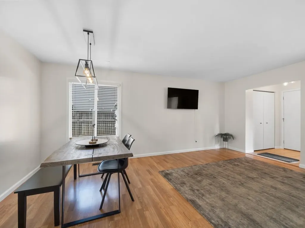 3087 Kelly Court Aurora IL 60504