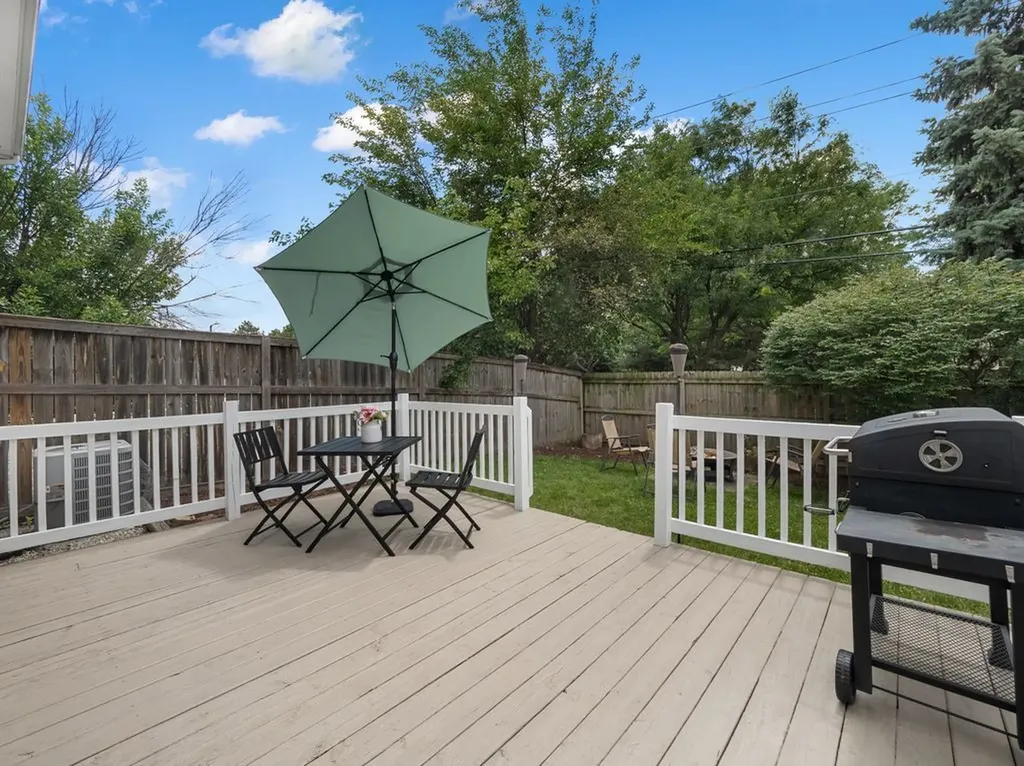 3087 Kelly Court Aurora IL 60504