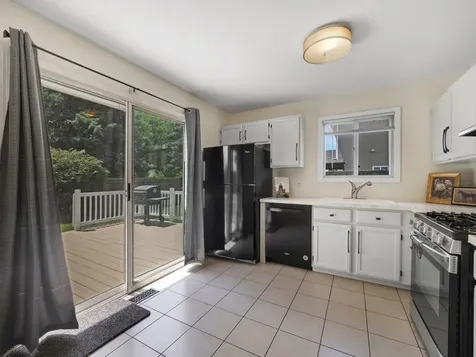 3087 Kelly Court Aurora IL 60504