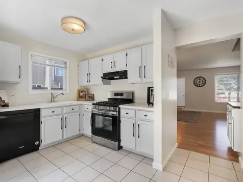 3087 Kelly Court Aurora IL 60504