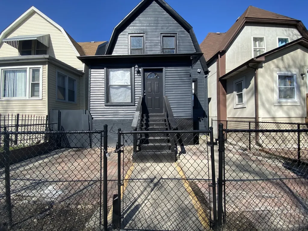 3522 South Mozart Street Chicago IL 60632