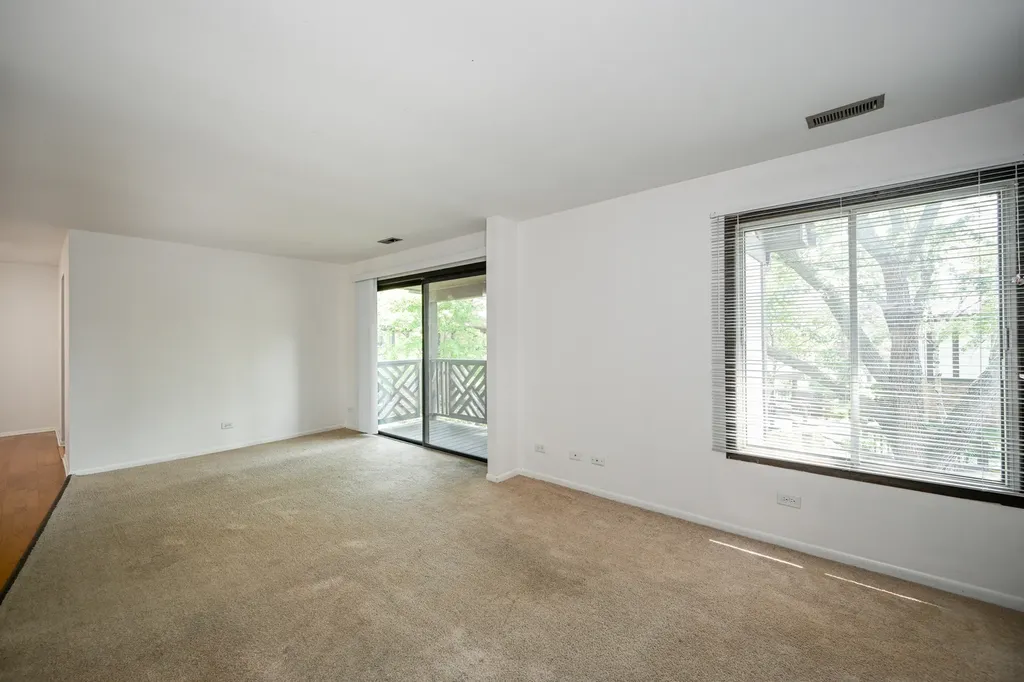 880 Johnstown Lane Wheaton IL 60189