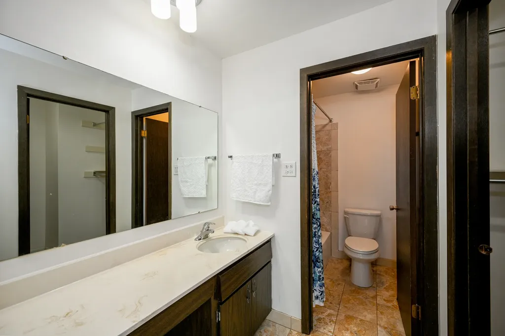 880 Johnstown Lane Wheaton IL 60189