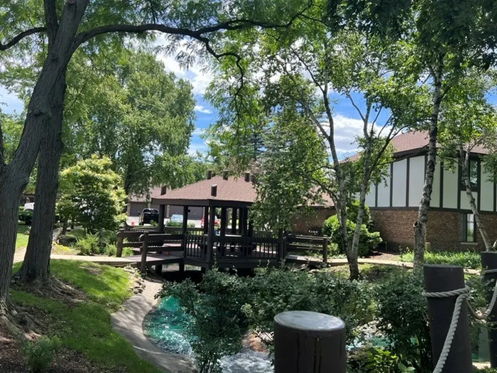 880 Johnstown Lane Wheaton IL 60189