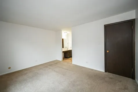880 Johnstown Lane Wheaton IL 60189